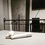 Oda ve Kahvaltı Frontemare Marina Ch