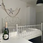 Frontemare Marina Ch Oda ve Kahvaltı