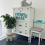 Frontemare Marina Ch Oda ve Kahvaltı 3*