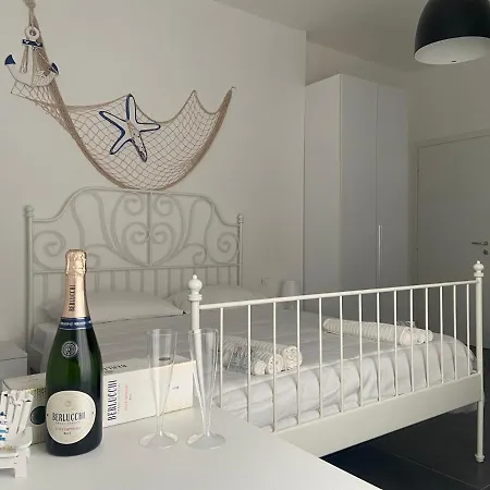 Frontemare Marina Ch Bed & Breakfast