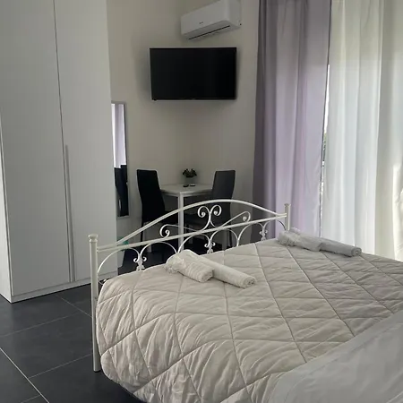 Frontemare Marina Ch Bed & Breakfast 3*